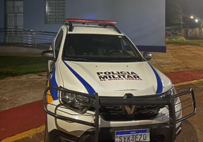 Cearense com mandado em aberto é preso após denúncia, em Itatiaiuçu