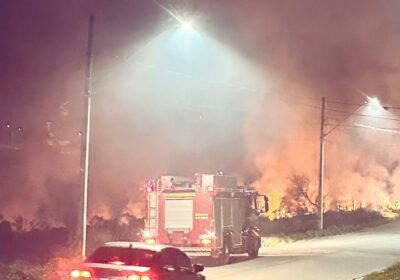 Incêndio “criminoso” atinge extensa área de vegetação no Aeroporto