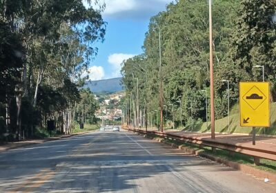 Quebra-molas foram instalados na MG-431 em trechos municipalizados, explica DER