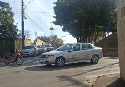 Condutora de motocicleta fica ferida em colisão na Cunha Quitão
