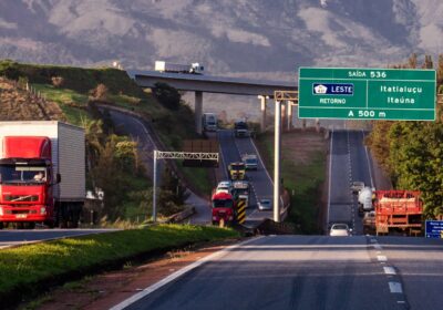 Ferrovia deve retirar 5 mil carretas da Fernão Dias