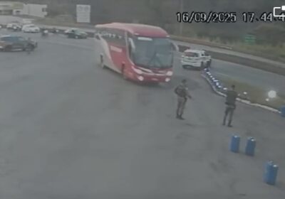 PM apreende dez barras de maconha em ônibus intermunicipal na MG-050