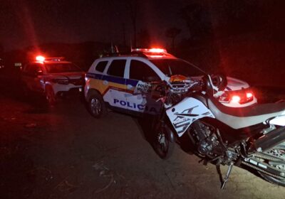 Motocicleta roubada é recuperada pela PM na MG-050