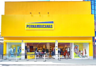 Pernambucanas reforça DNA multigeracional ao valorizar profissionais 50+