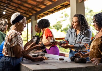 Coletivo USSU, de Itatiaiuçu, conecta ceramistas para ampliar visibilidade e vendas