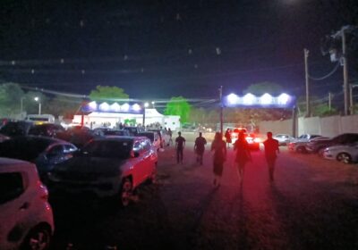 Show em Itaúna registra furto de celulares e cartão trocado por ambulante