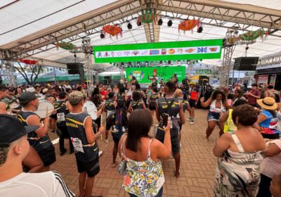 Itaúna Folia 2026 é lançado com a presença dos itaunenses na Praça da Matriz