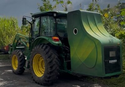 Trator de capina elétrica começa a operar em Itaúna