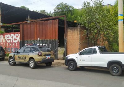 Vereador flagra saque de alumínio e chama a polícia no Morro do Engenho