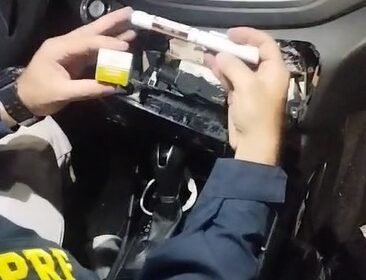 Motorista é preso com mercadorias escondidas na Fernão Dias