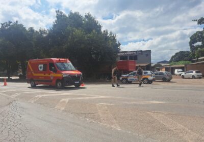 Trevo do Padre Eustáquio: motociclista é socorrido após batida com carro