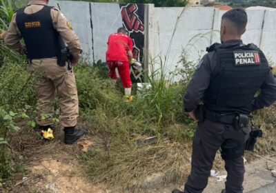 Pichações associadas a organizações criminosas são removidas durante operação em Itaúna
