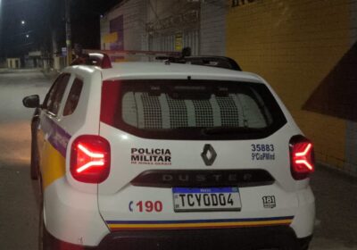 Homem é pego com moto furtada e diz que foi “emprestada” por desconhecido