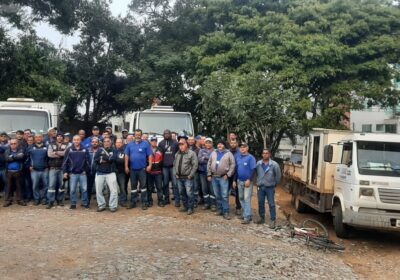 Servidores operacionais do SAAE Itaúna protestam por valorização salarial