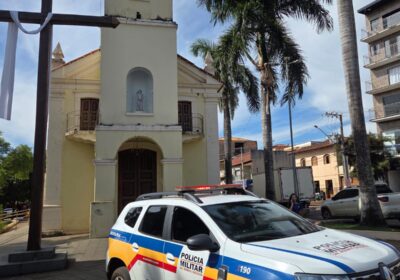 Abordado com maconha desobedece PM e tenta resistir à prisão em Itatiaiuçu