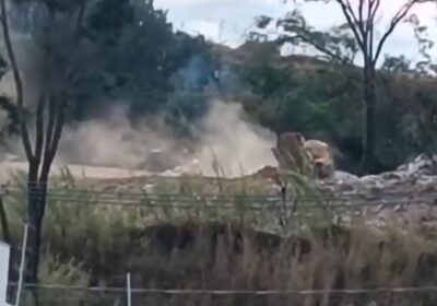 Vídeo: moradores do Olímpio Moreira denunciam poeira de aterro às margens da MG-431