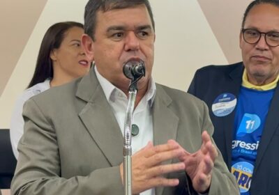Toinzinho formaliza candidatura a deputado federal
