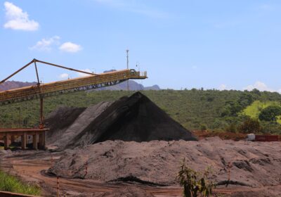 Usiminas paralisa planta em Itatiaiuçu após queda do preço do minério