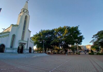Aniversário de Itaúna será comemorando na Praça da Matriz com festival gastronômico e shows