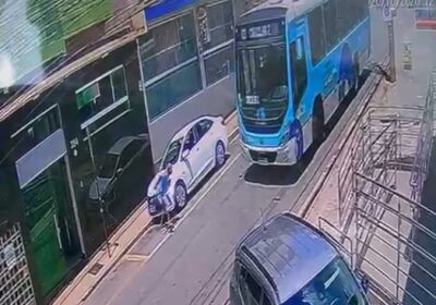 Pedestre se joga contra ônibus na Silva Jardim e motorista evita o pior